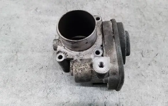 Opel Astra H Throttle body valve 8973002310