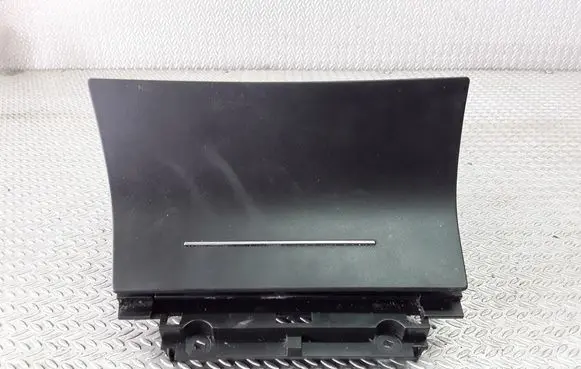 Skoda Octavia Mk2 (1Z) Car ashtray 1Z2857962B