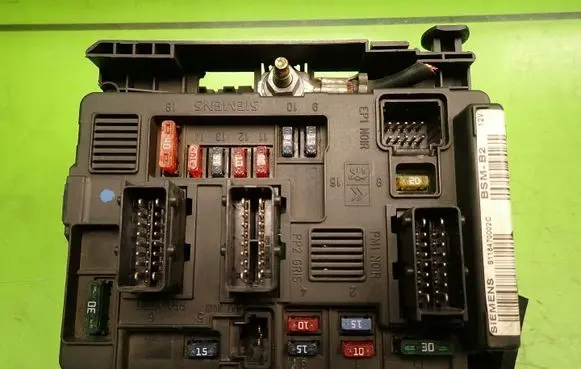 Peugeot 206 BSM Control unit 