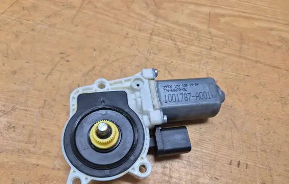 Dodge Nitro Front door window regulator motor 1001787A001 7746807202 35506