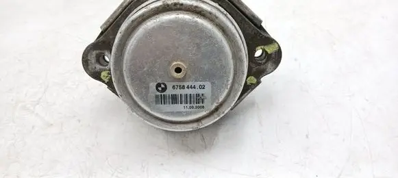 BMW X5 E53 Engine mount bracket 6758444