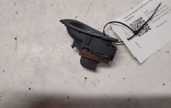 Audi A4 S4 B8 8K Tailgate opening switch 8K0959831A