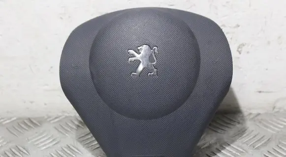 Steering wheel airbag
