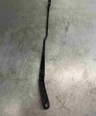 Audi A6 C7 Front wiper blade arm 8k2955407