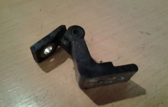 Audi A6 S6 C6 4F Rear door upper hinge