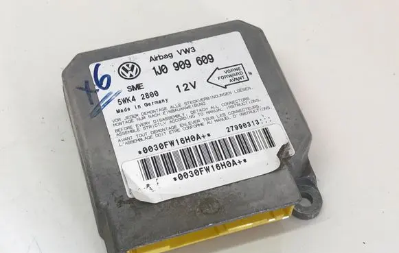 Volkswagen Golf IV Airbag control unit/module 1J0909609
