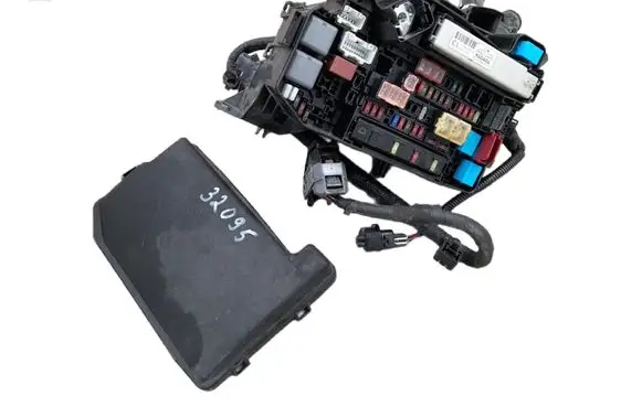 Toyota Prius (XW30) Fuse module 8274147020