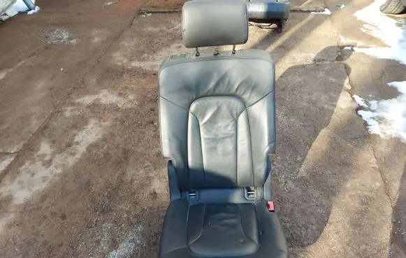 Audi Q7 4L Rear seat 