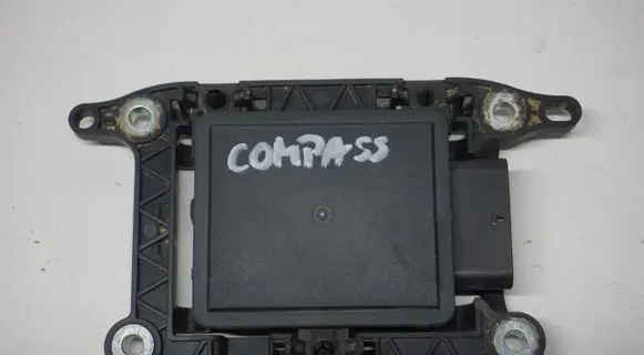 Jeep Cherokee III KJ Center console control module 