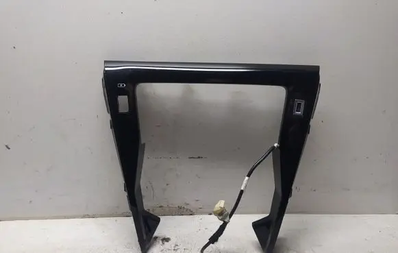Peugeot 2008 II Other center console (tunnel) element 9828368880 9828368780