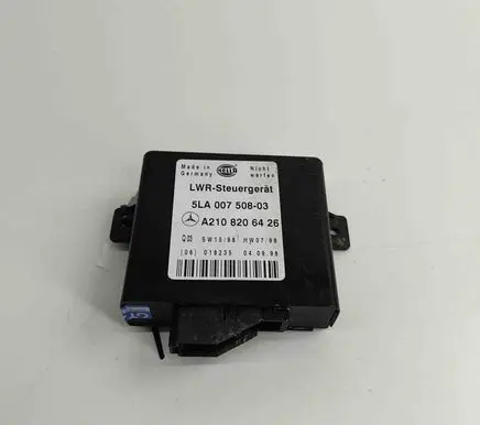 Mercedes-Benz E W210 Light module LCM 5LA007508 5LA00750803