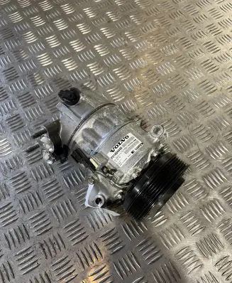 Volvo XC90 Air conditioning (A/C) compressor (pump) 31404446