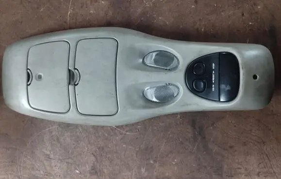 Dodge Durango I Front seat light