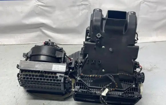 Opel Insignia A Interior heater climate box assembly 13378237