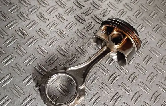 BMW M8 F91 F92 G14 G15 Piston with connecting rod 7852246
