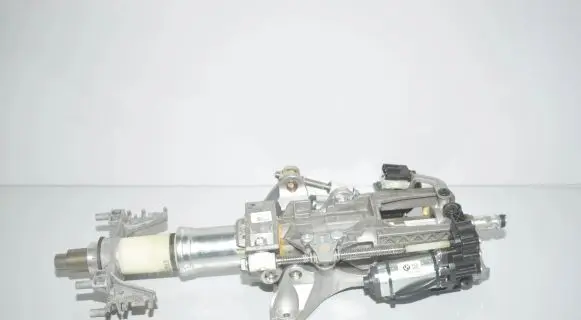 Steering wheel axle set