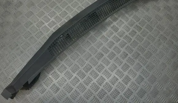 Subaru Legacy Front bumper upper radiator grill PPTD10