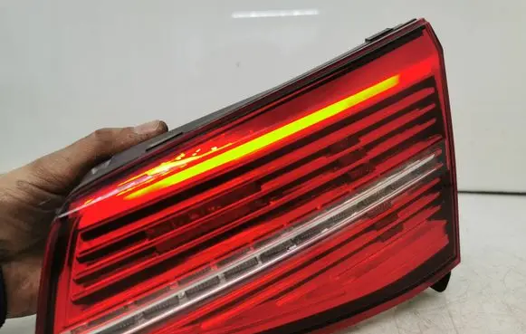 Volkswagen PASSAT B8 Tailgate rear/tail lights 3G9945308 81450202
