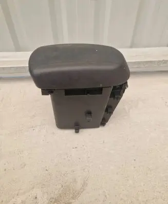 KIA Sportage Armrest 846803W910