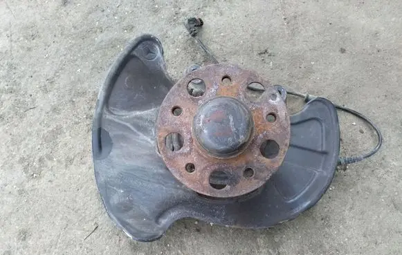 Mercedes-Benz C W203 Front wheel hub spindle knuckle
