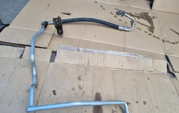 Toyota Prius (XW20) Air conditioning (A/C) pipe/hose