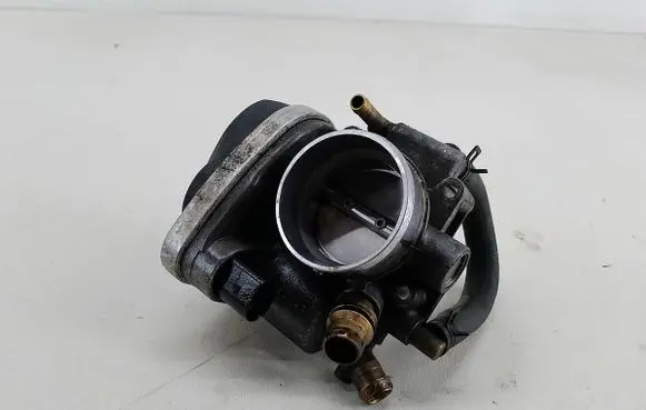 Chevrolet Cruze Throttle body valve 55560398