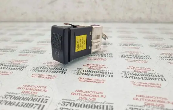 Fog light switch