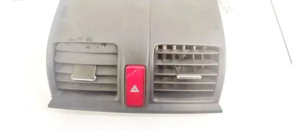 Honda CR-V Dash center air vent grill 77610SWAA0 77610-SWA-A0