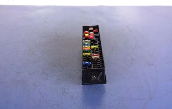 Volkswagen Jetta VI Fuse box set 5C0970005A