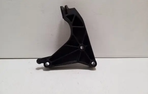 Opel Zafira A Engine mounting bracket 24403861