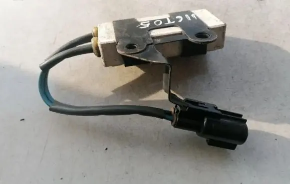 Toyota Corolla Verso AR10 Coolant fan relay 2468103560 246810-3560