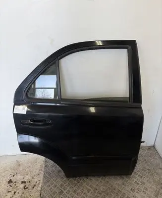 KIA Sorento Rear door 