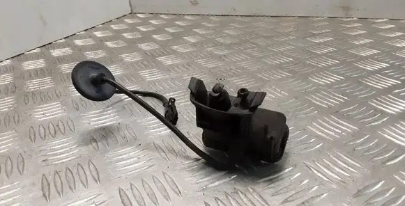 Fuel tank cap lock motor