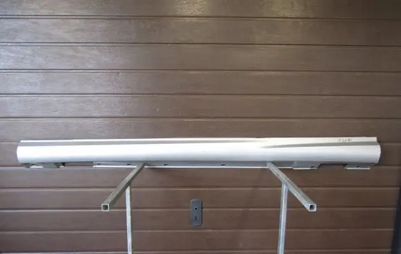 Front sill (body part)