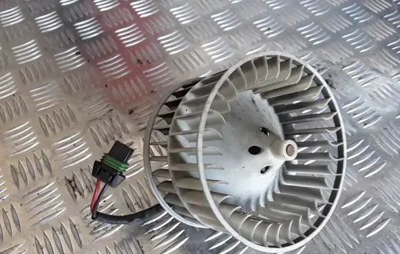 Renault Espace III Heater fan/blower 0130063506