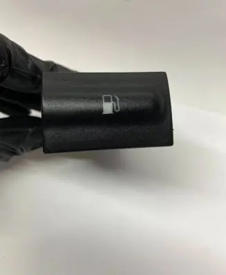 Skoda Octavia Mk1 (1U) Fuel tank opening switch 1U0959833C