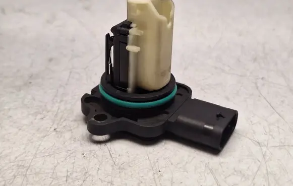 BMW X3 F25 Mass air flow meter 13627593624 5WK97512
