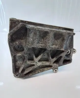Opel Antara Engine mounting bracket 96440352