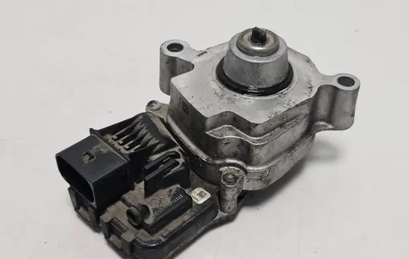 BMW X3 F25 Gearbox-reducer motor 8623345 14182F0457 A2C73522105