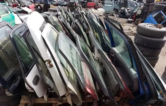 Mazda 626 Rear door