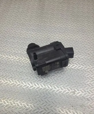 Hyundai Kona I Windscreen/windshield washer pump 985102J500