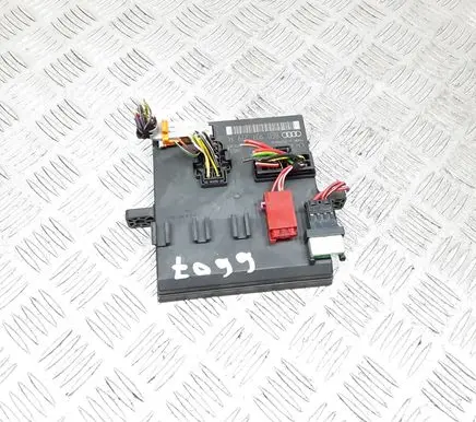 Audi A4 S4 B7 8E 8H Comfort/convenience module 8E0907279M B6S8A19A9N 00002115C4
