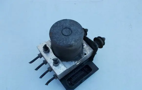 Audi A4 S4 B8 8K ABS Pump 8K0907379BF