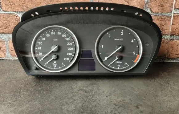 BMW 5 E60 E61 Speedometer (instrument cluster) 9153757