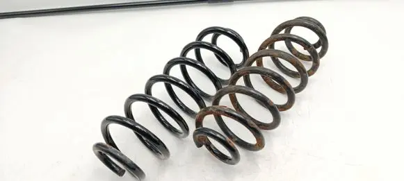 Volkswagen PASSAT B7 Rear coil spring 