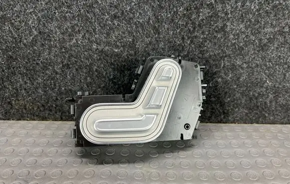 Mercedes-Benz GLC AMG Seat control switch A1679052301