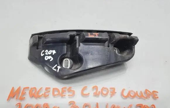 Mercedes-Benz CLK C207 A207 Rear bumper mounting bracket A2078850365