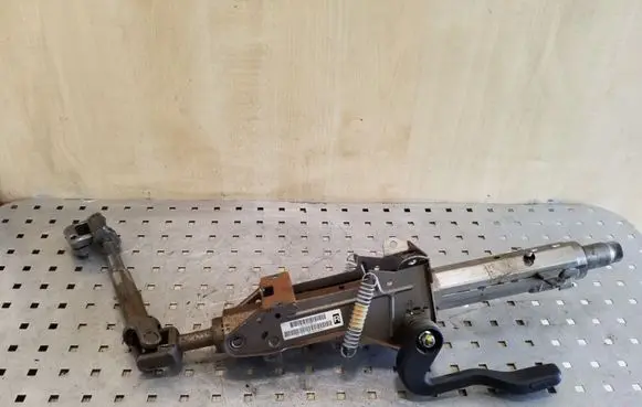 Steering wheel axle