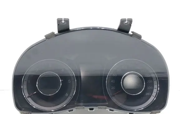 Hyundai i40 Speedometer (instrument cluster) 94011-3Z000