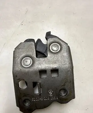BMW 3 E46 Seat back rest lock catch 8209035